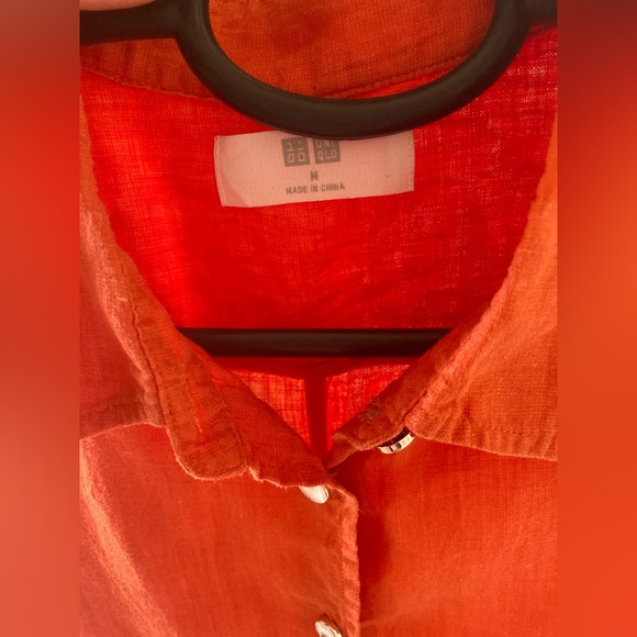 Uniqlo linen sleeves shirt with pretty buttons - Picture 3 of 4